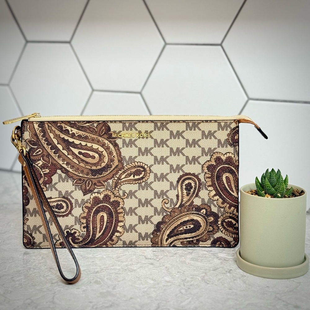 NEW Michael Kors Paisley Daniela Large Wristlet/Clutch